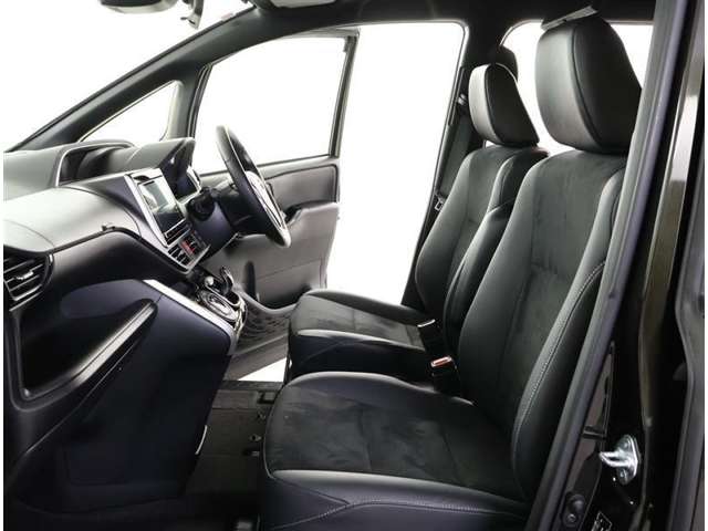 Toyota Voxy 12