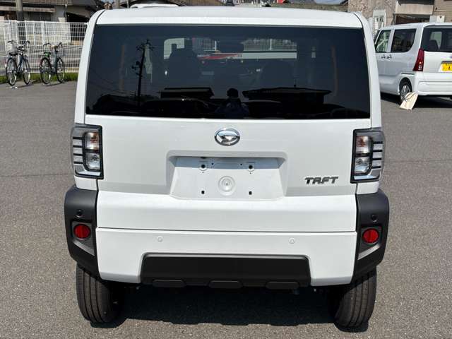 Daihatsu Taft 8