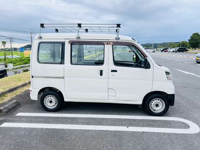 Daihatsu Hijet Cargo 7