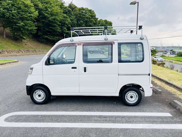 Daihatsu Hijet Cargo 8