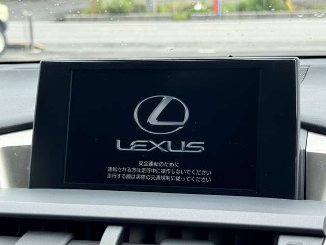 Lexus NX 8
