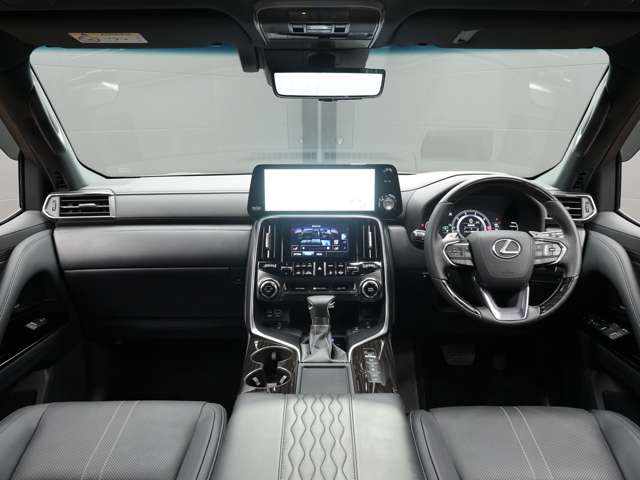 Lexus LX 5