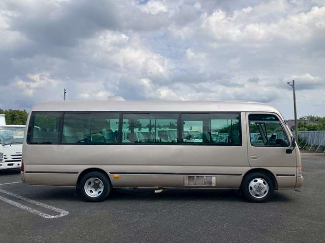 Toyota Coaster 4