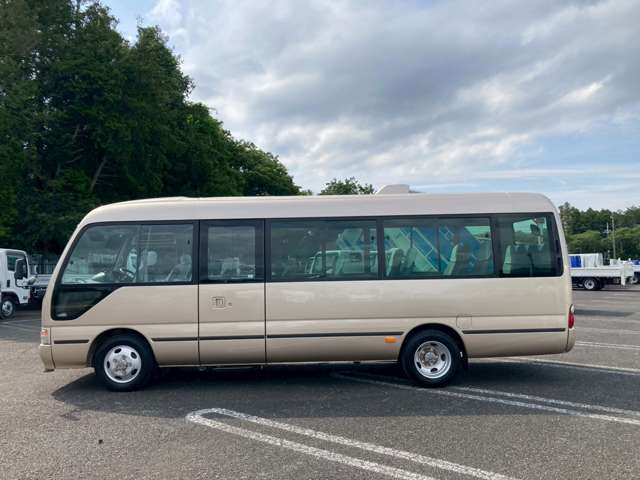 Toyota Coaster 8