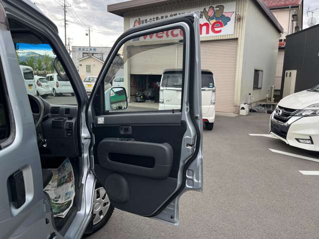 Daihatsu Hijet Cargo 11