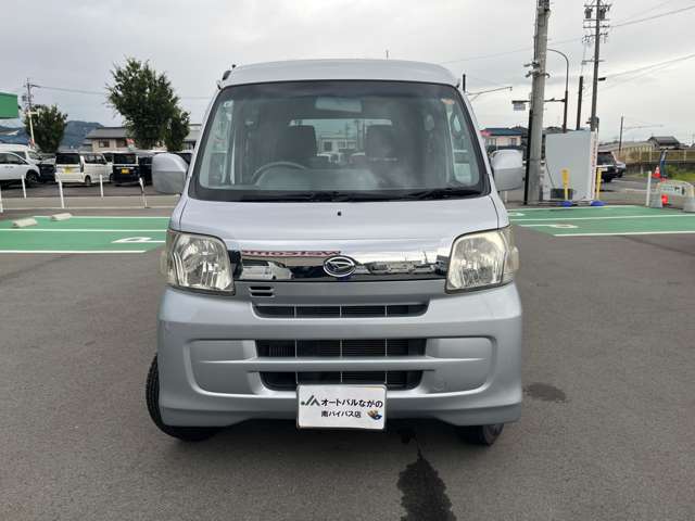 Daihatsu Hijet Cargo 2
