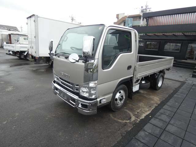 Isuzu Elf 4