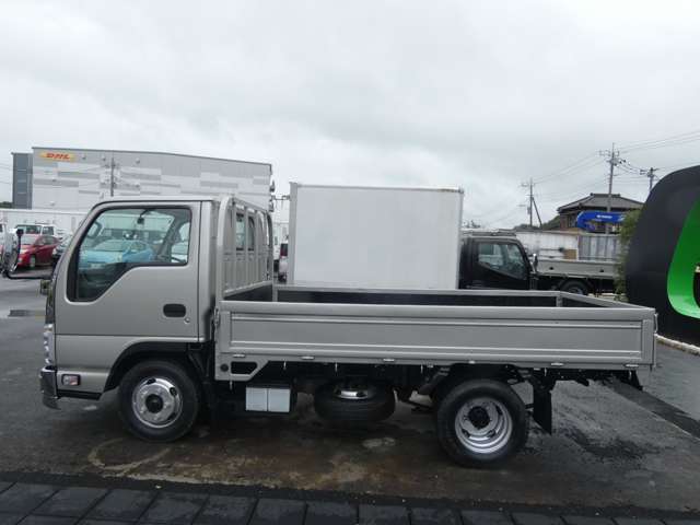 Isuzu Elf 9