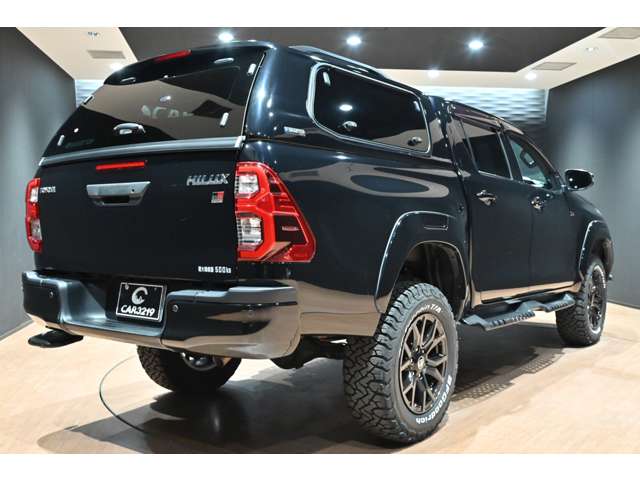 Toyota Hilux 2