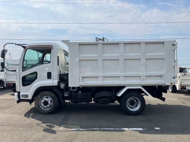 Isuzu Forward 11