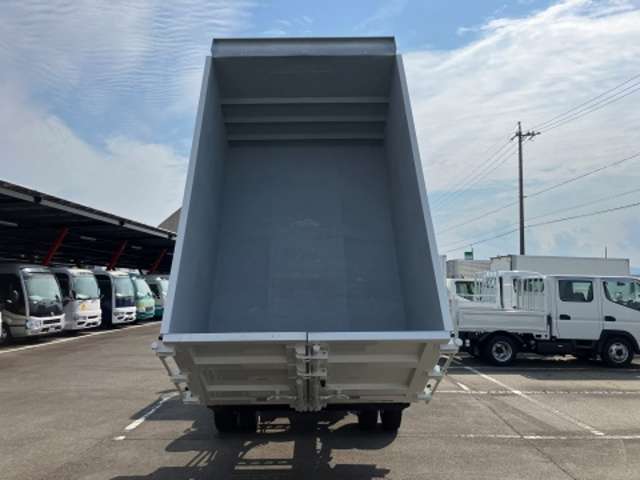 Isuzu Forward 8