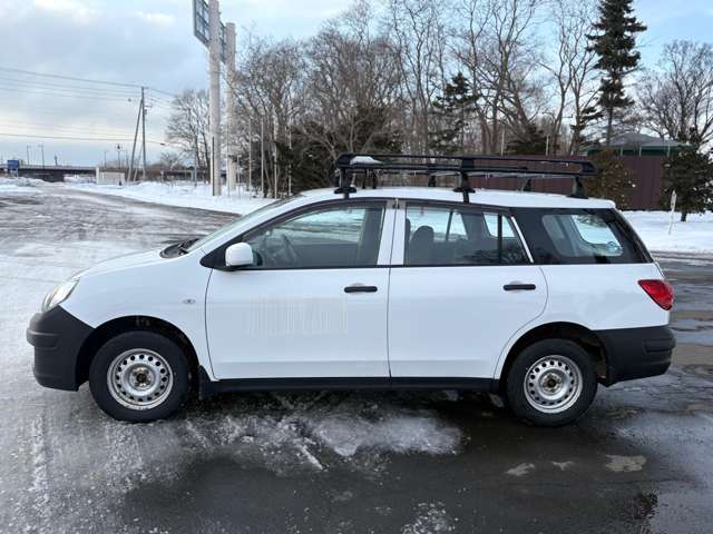 Nissan AD 11