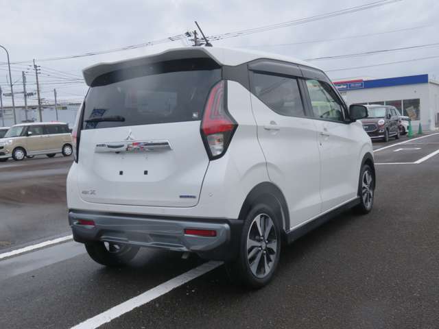 Mitsubishi eK X 9