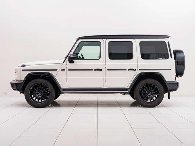 Mercedes-Benz G-Class 8