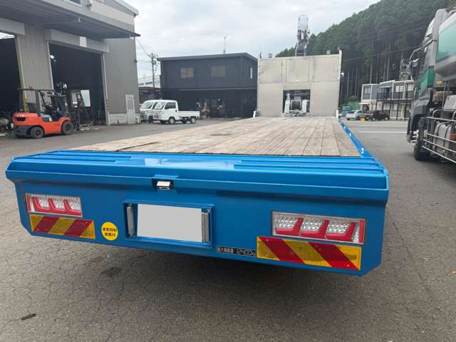 Isuzu Giga 10