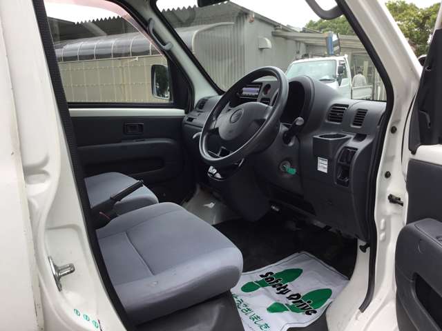 Daihatsu Hijet Deck Van 6