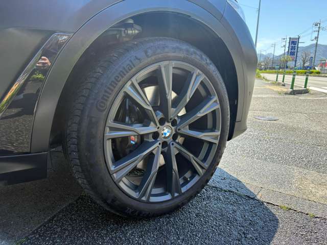 BMW X7 11
