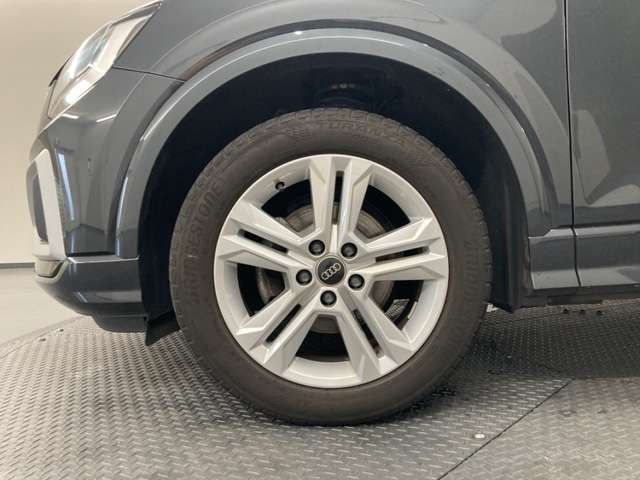 Audi Q2 11