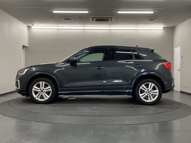 Audi Q2 5