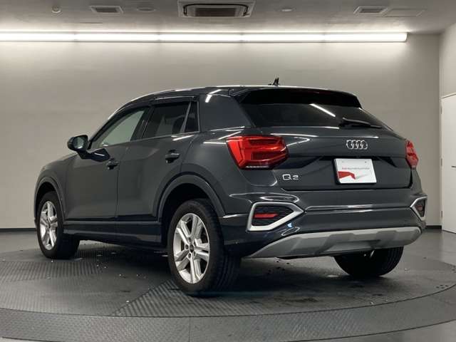 Audi Q2 8