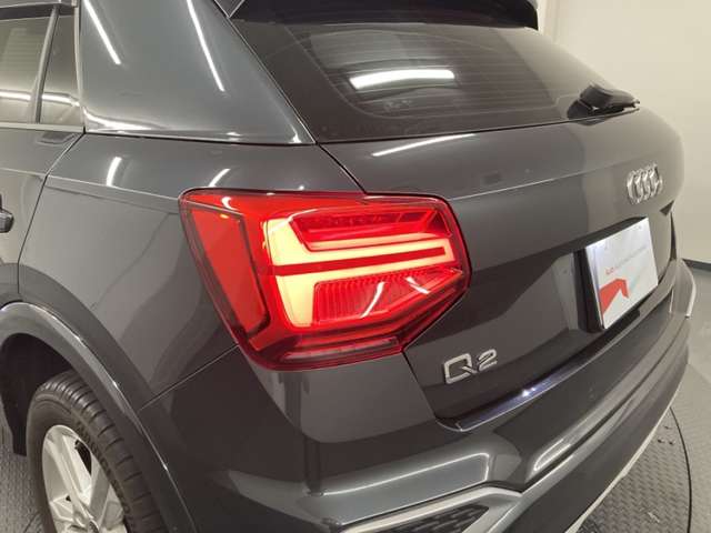 Audi Q2 10