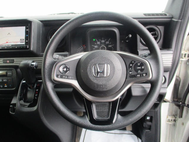 Honda N-VAN 8