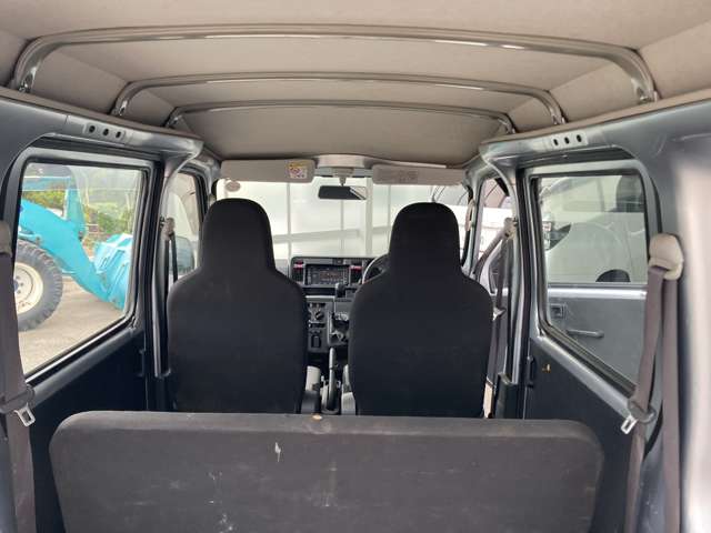 Daihatsu Hijet Cargo 11