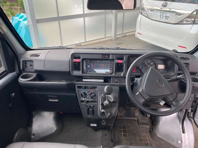 Daihatsu Hijet Cargo 12