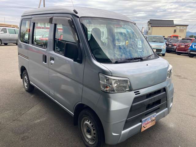Daihatsu Hijet Cargo 3