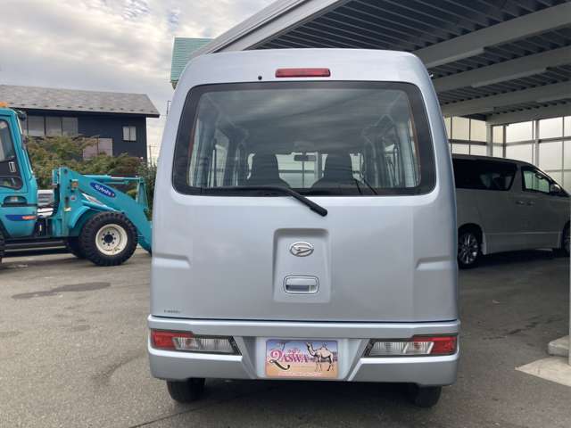 Daihatsu Hijet Cargo 5