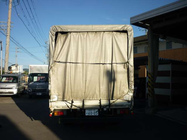 Hino Dutro 5
