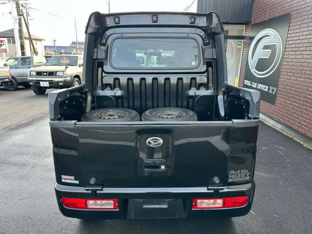 Daihatsu Hijet Deck Van 6