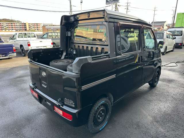 Daihatsu Hijet Deck Van 7