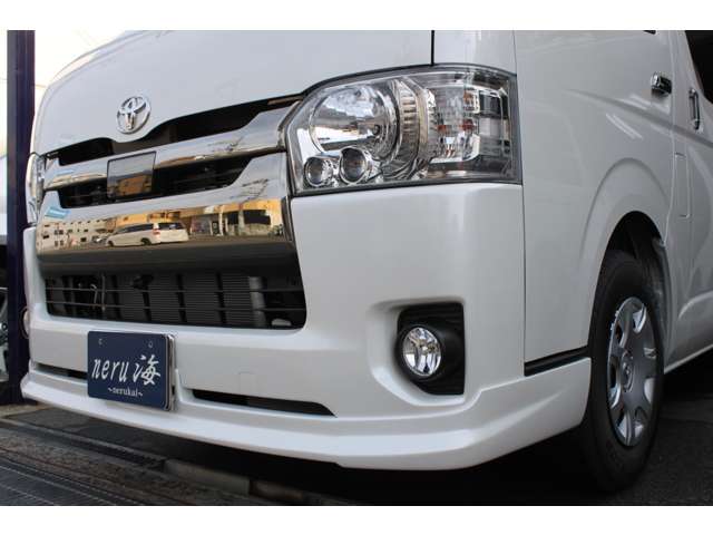 Toyota Hiace Van 2