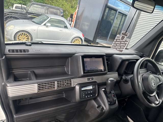 Honda N-VAN 12