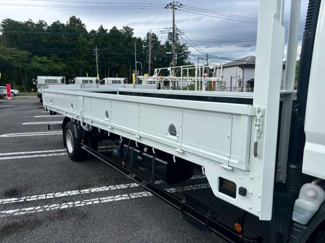 Mitsubishi Fuso Canter 11