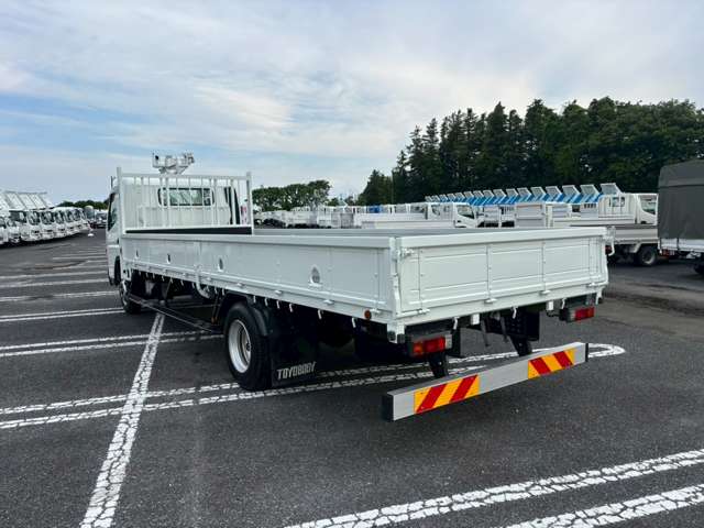 Mitsubishi Fuso Canter 7