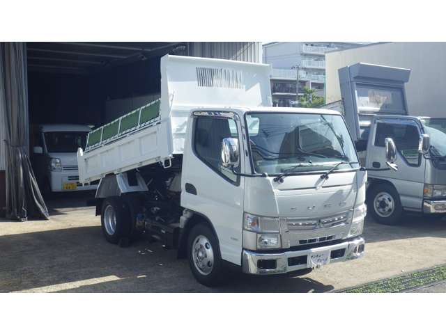 Mitsubishi Fuso Canter 2