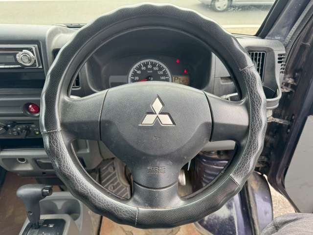 Mitsubishi Minicab Van 12