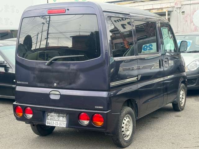 Mitsubishi Minicab Van 8