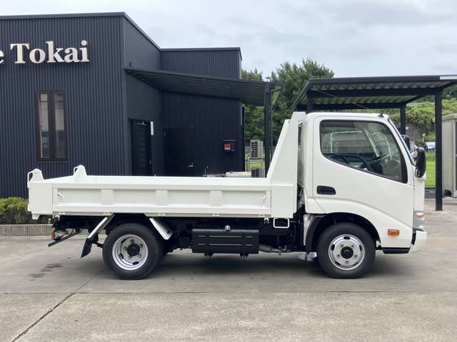 Hino Dutro 12