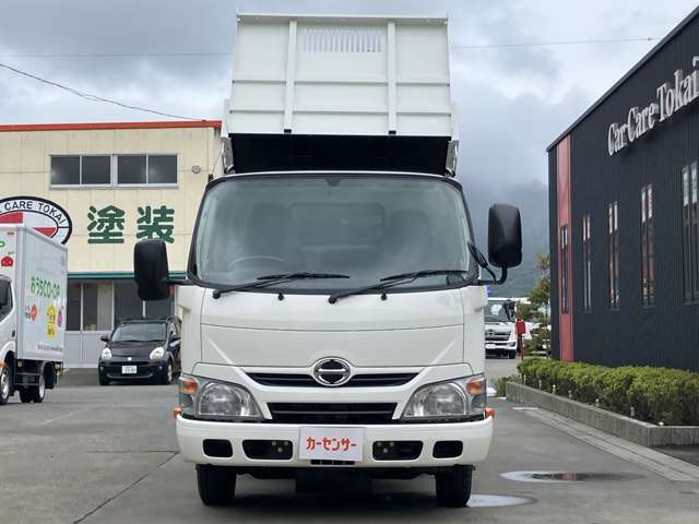 Hino Dutro 2