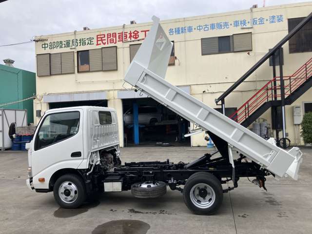 Hino Dutro 8