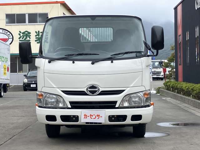 Hino Dutro 10