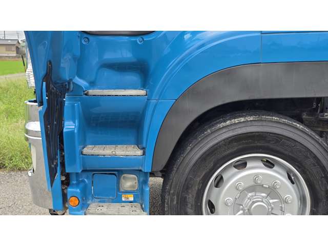 Hino Profia 12