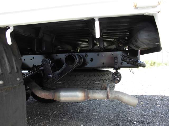 Mazda Titan Dash 9
