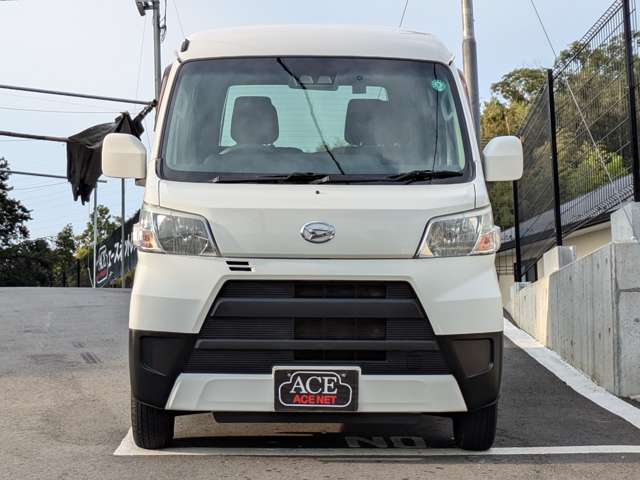 Daihatsu Hijet Cargo 6