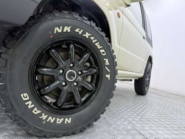 Mitsubishi Pajero Mini 11