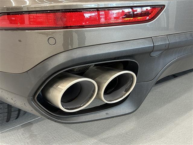 Porsche Cayenne 12