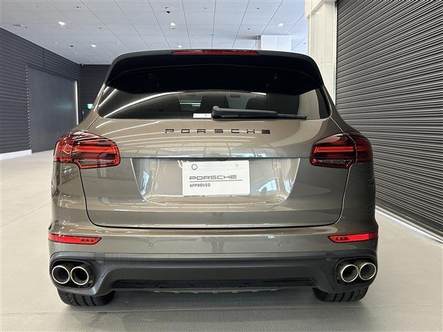 Porsche Cayenne 4